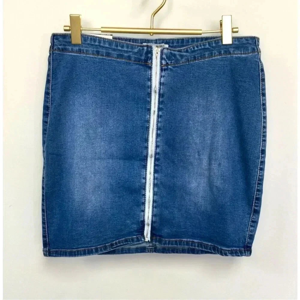 American Bazi Womens Blue Medium Wash Denim Mini Skirt Size Large NWT